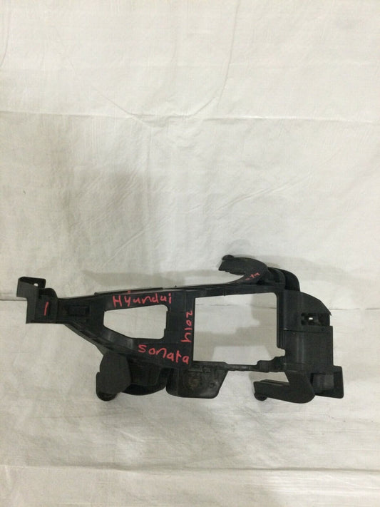 2014 Hyundai Sonata Fog Light Bracket Right Passenger Side OEM RH