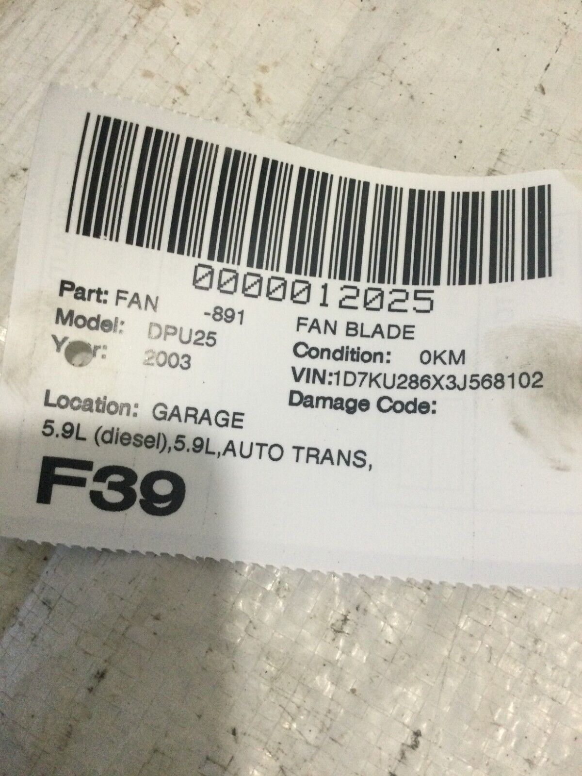 2003 Dodge Ram 2500 Fan Blade OEM 5.9L ( DAMAGED FAN )