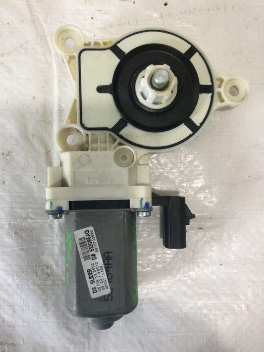 2013-2018 Dodge Ram 2500 3500 Rear Sliding Window Motor OEM 68157026AG