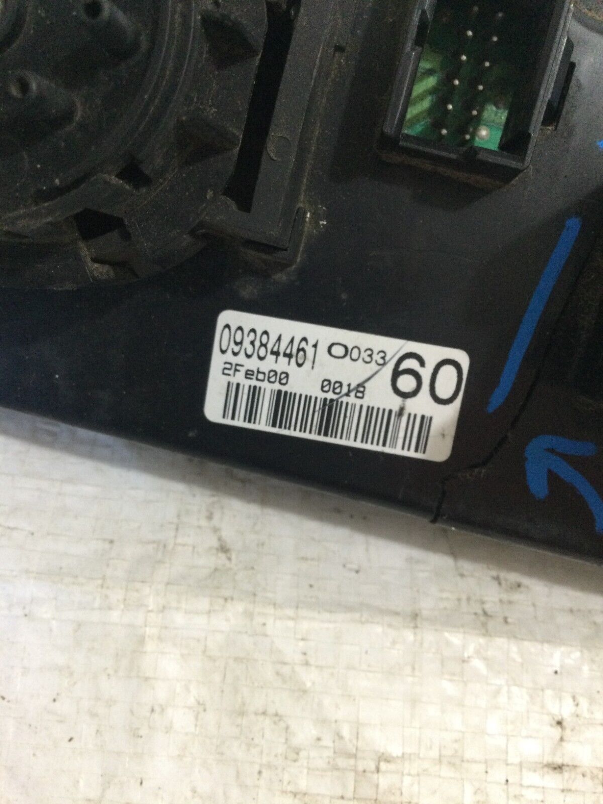 2003 Chevrolet Impala A/C Heater Control Unit OEM 9384461 ( DAMAGED BODY MARKED)