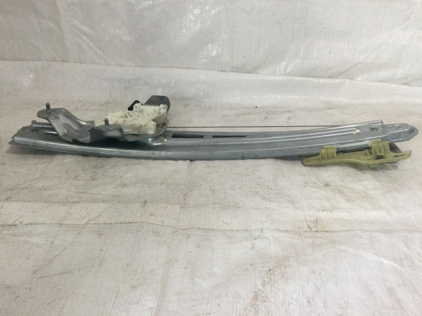 2017 Ford Explorer Rear Right Window Regulator W/ Motor OEM 923548101