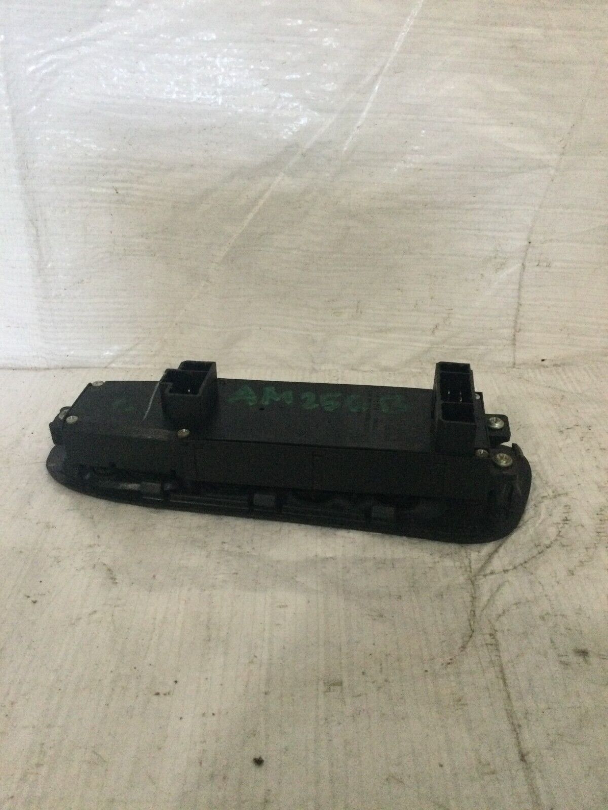 2005 Dodge Ram 1500 Front Left Driver Master Power Window Switch OEM LH