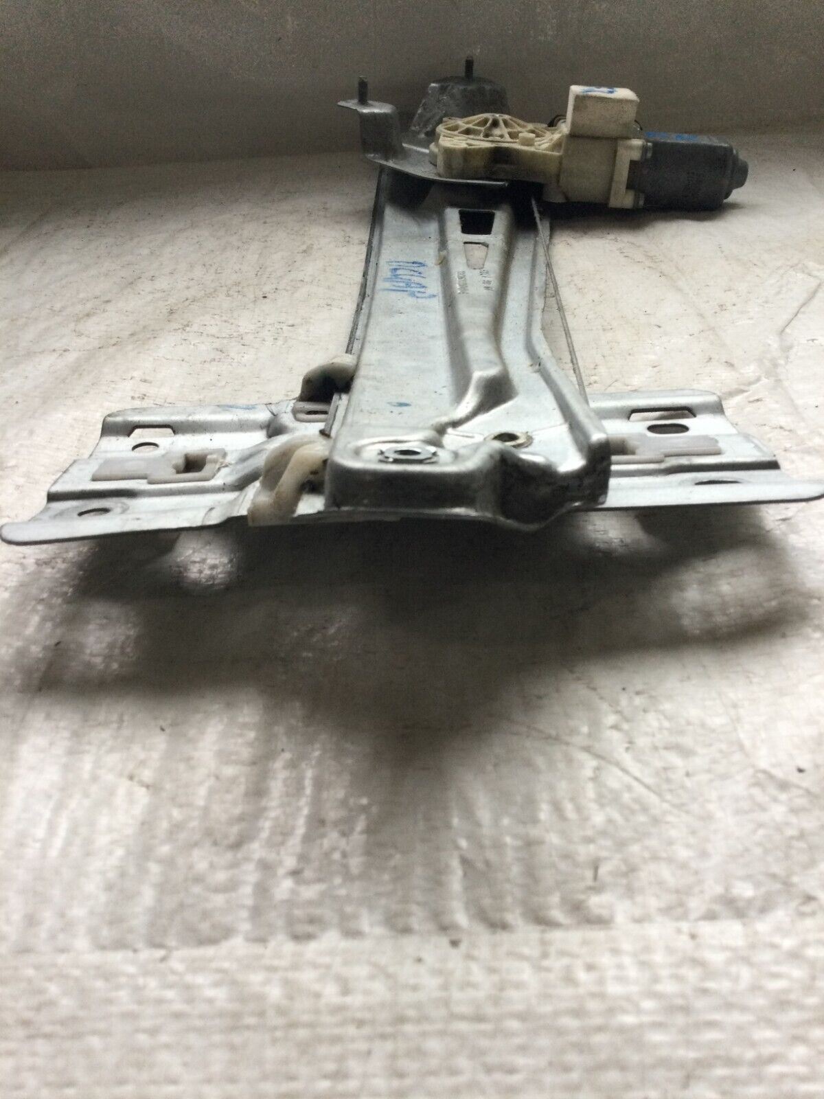 2017 Ford Explorer Front Right Window Regulator Motor OEM