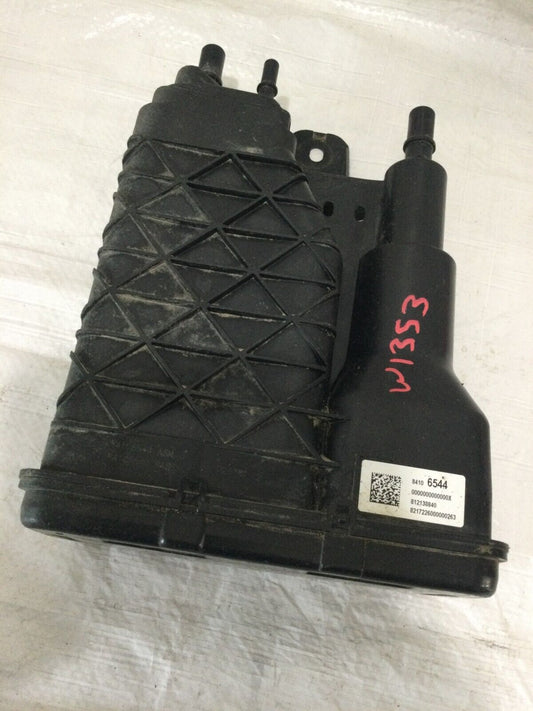 2018 GMC Sierra 1500 Fuel Vapor Evaporator Emission Canister 84106544 OEM