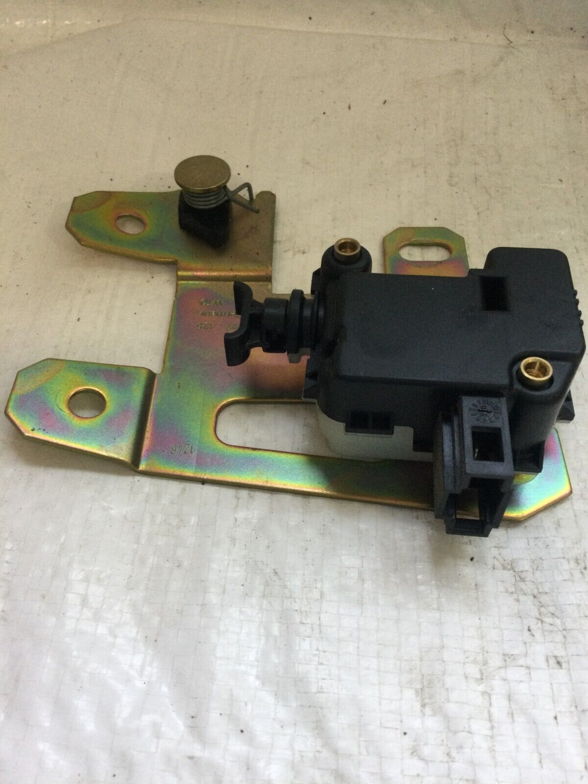 2004-2007 Volkswagen Touareg Trunk Hatch Latch Lock Actuator 7L6827425 OEM