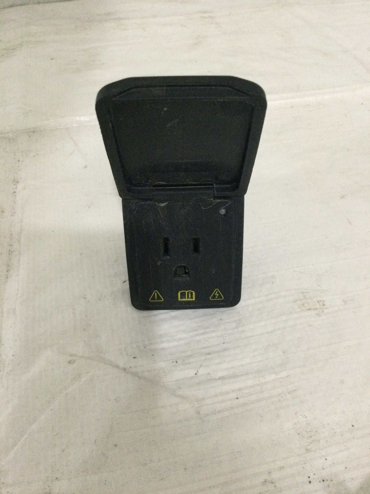 2023 Ford F-150 5.0L AC 120V 400W Cover Outlet OEM MU5T-19G310-AB