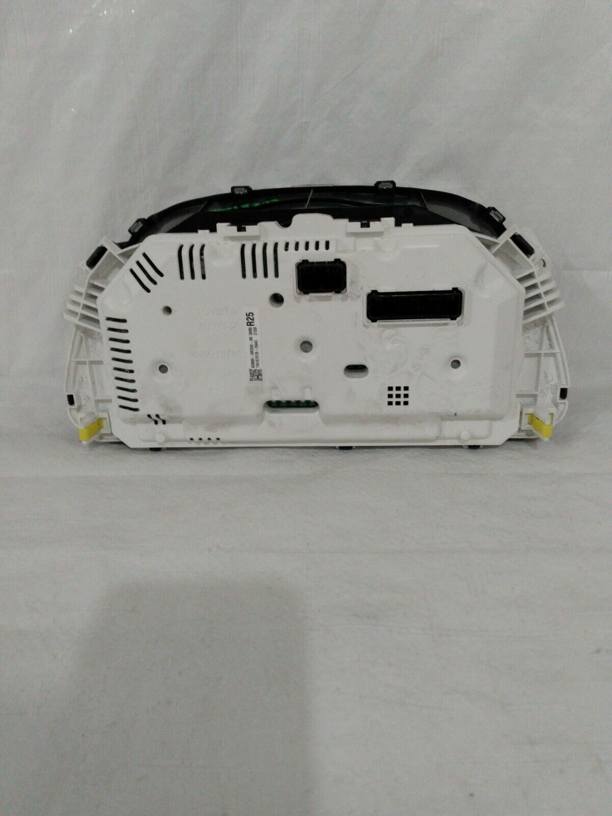 2016 Toyota RAV4 Speedometer Gauges Instrument Cluster KPH 83800-0R250 OEM