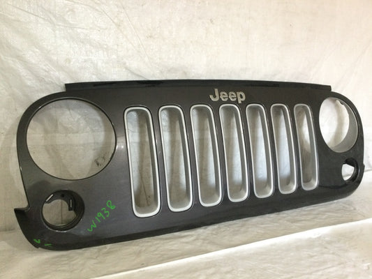 2007-2018 Jeep Wrangler JK Grille OEM 5NB84TRM MARKED DAMAGE LOOK PHOTO