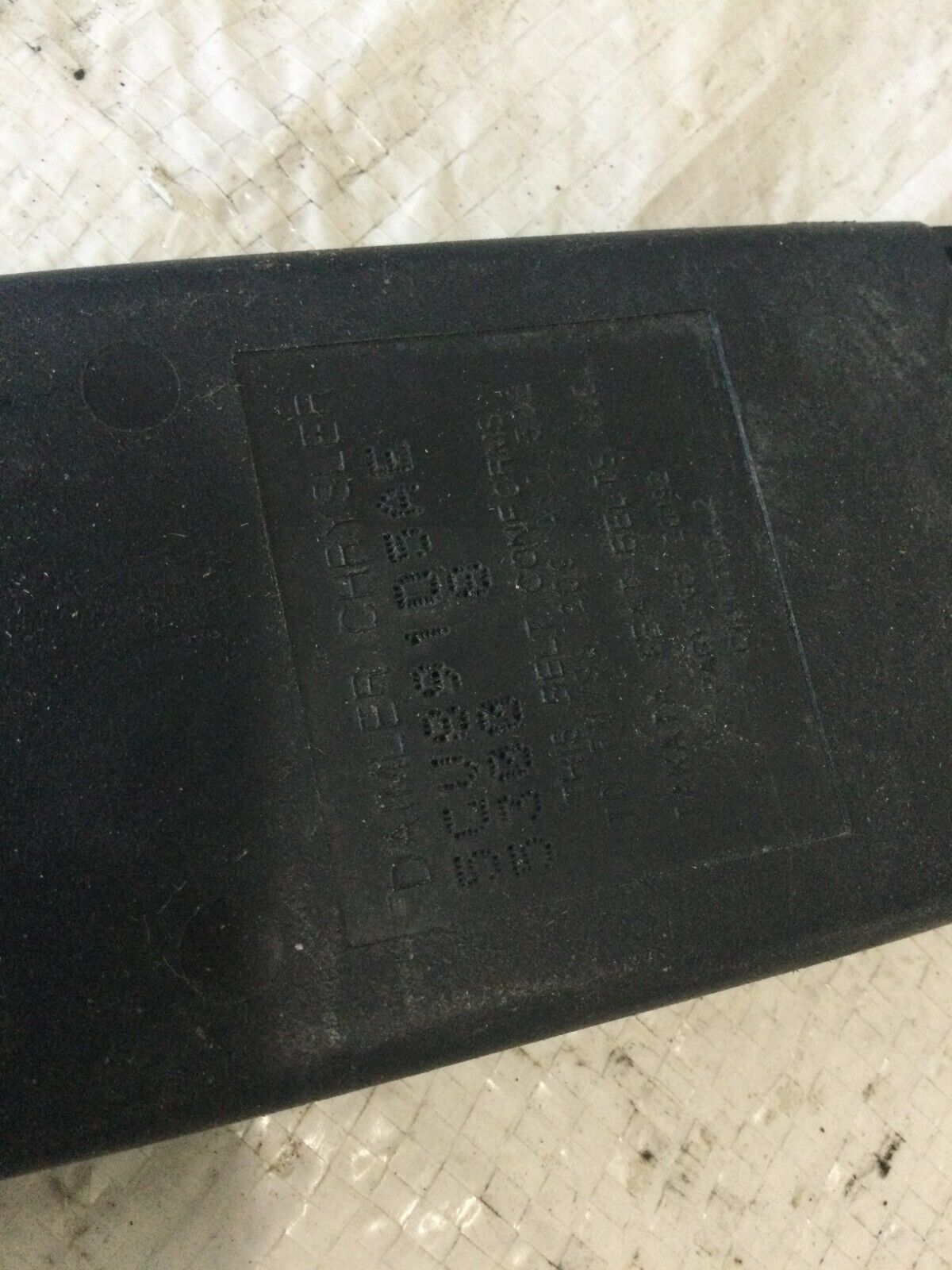 2006 Dodge Ram 1500 Rear Right Center Buckle OEM