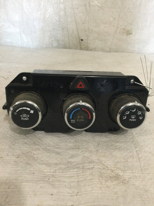 2014 Dodge Ram 2500 Climate Temperature A/C Heater Control 68226600AA OEM