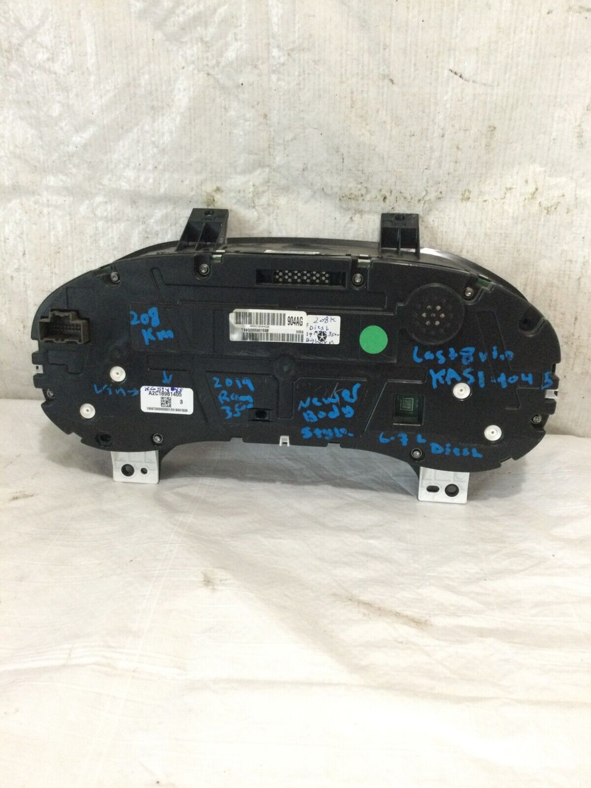 2019 Ram 3500 Diesel Speedometer Guges Instrument Cluster KPH 68370904AG  OEM