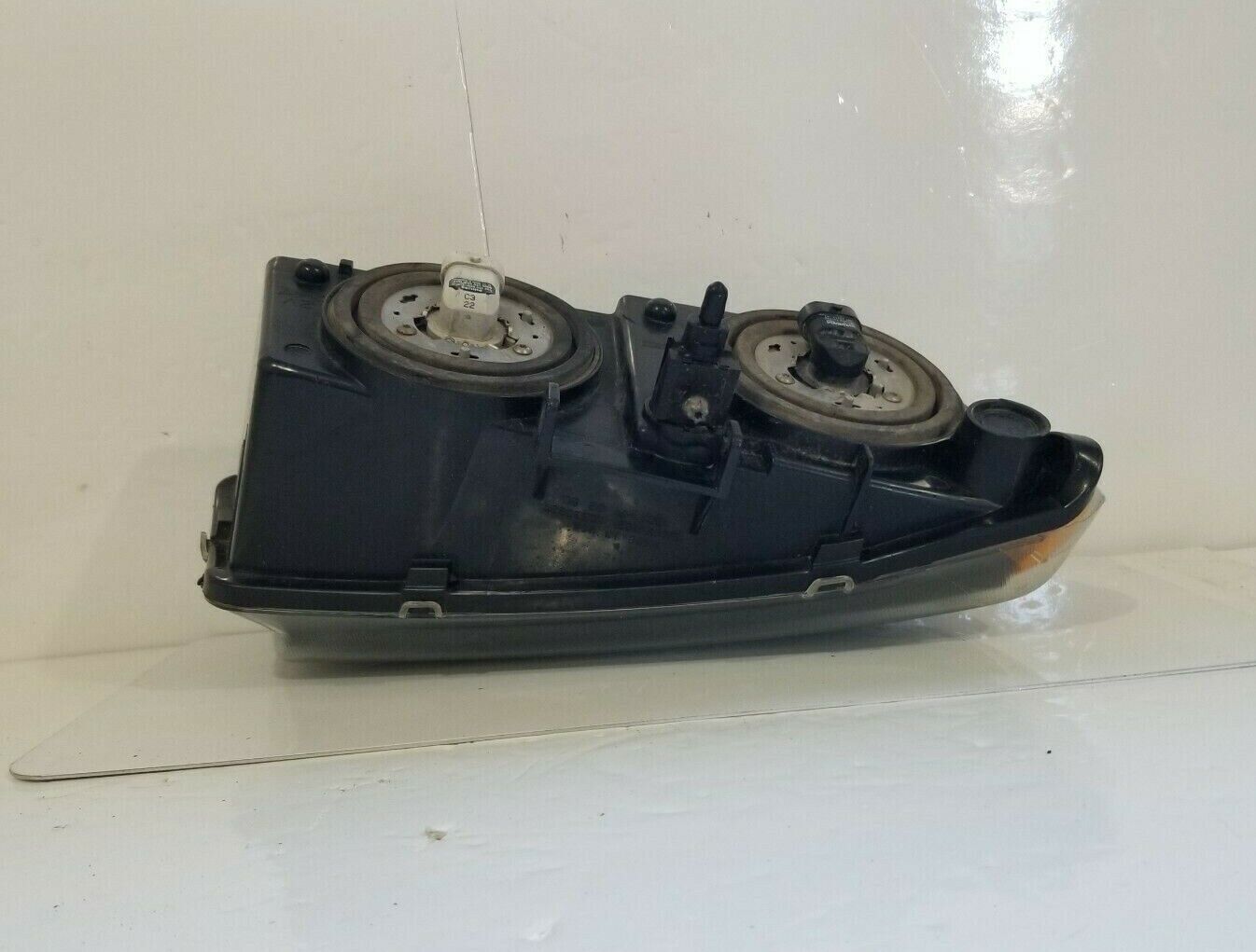 2003-2006 Chevrolet Silverado 1500 Headlight Left Driver Side LH 15207137 OEM