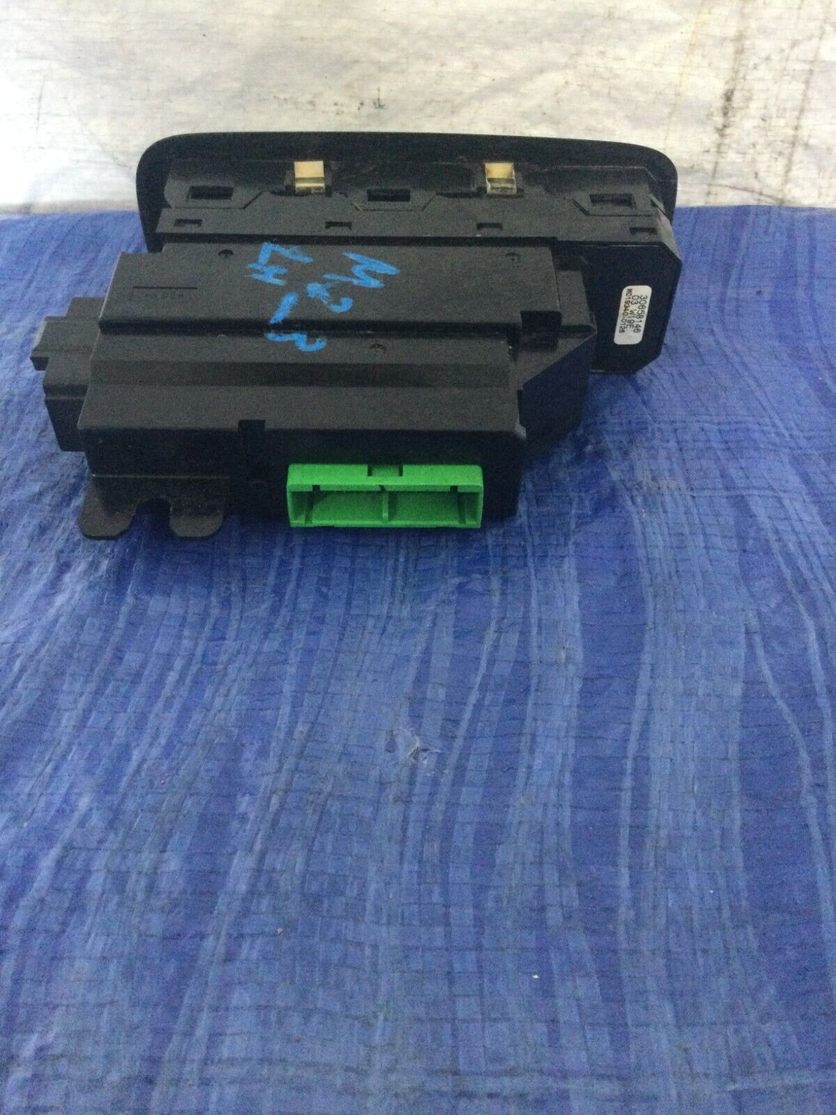 2004 Volvo S60 Front Left Driver Master Power Window Switch OEM 30658146