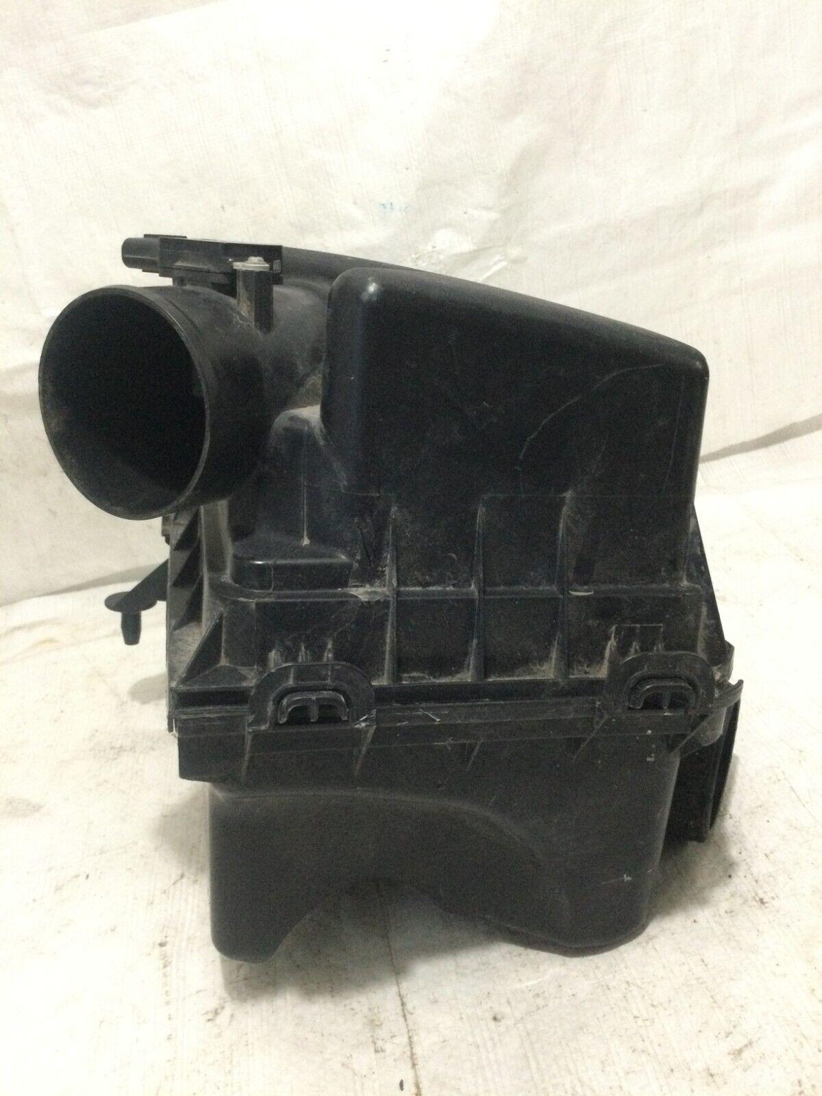 2016-2017 Toyota Camry Air Cleaner Filter Box Assembly  17705-0V020 OEM