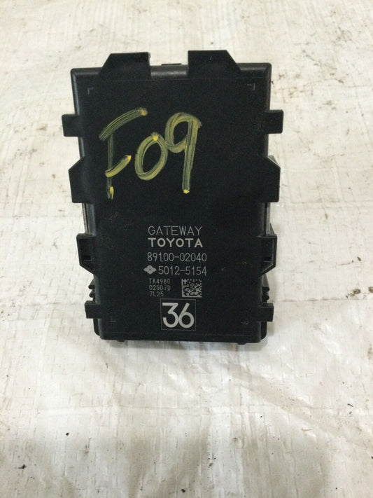 2018 Toyota Corolla Network Gateway Control Module 89100-02040 OEM