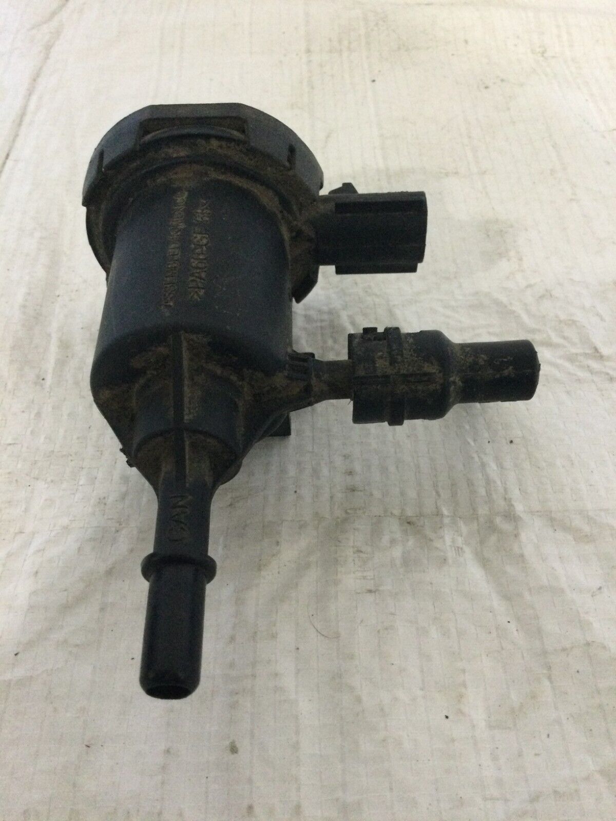 2007 Dodge Ram 1500 Vapour Canister Purge Valve Solenoid 4891739AA OEM