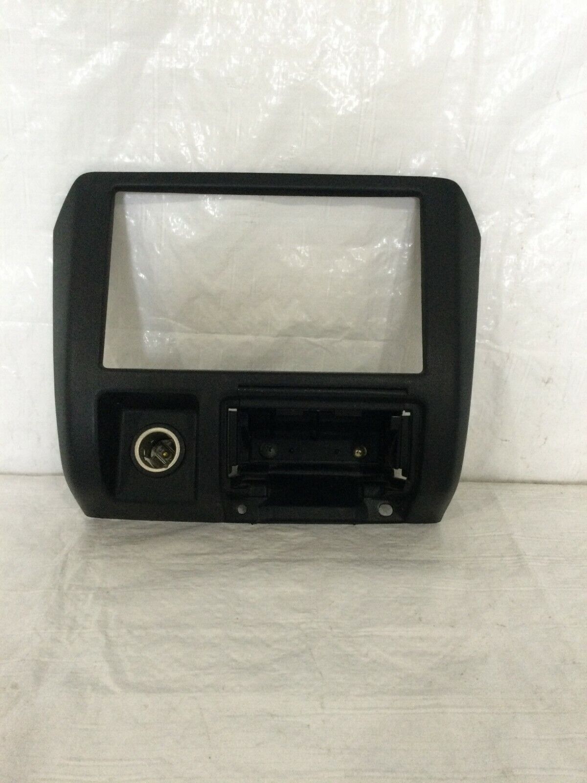 2001-2004 Nissan Xterra Dash Radio Bezel Trim 68260 45100 OEM