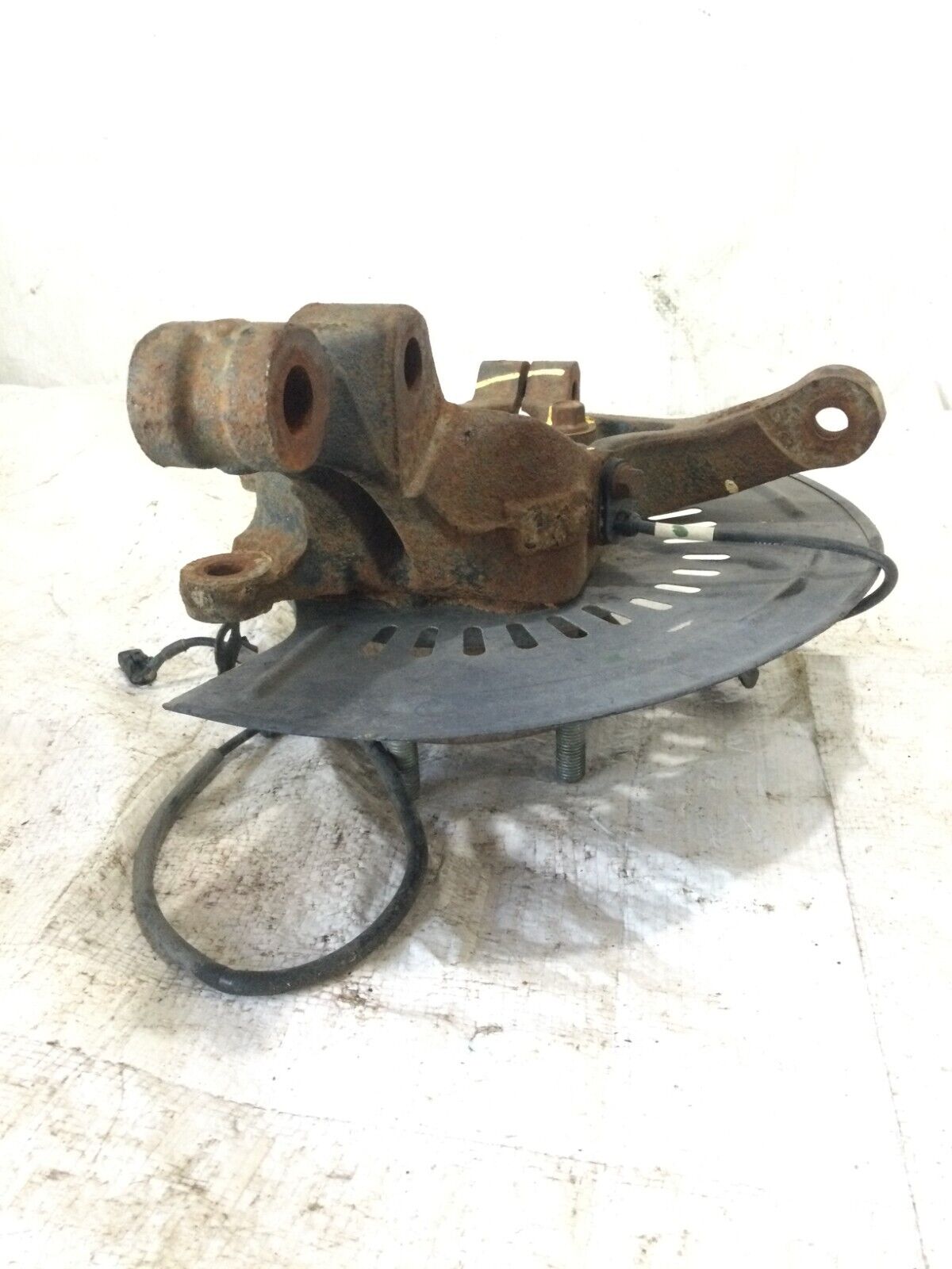 2016-2018 Kia Sorento Front Left Spindle Knuckle Bearing Hub OEM AWD