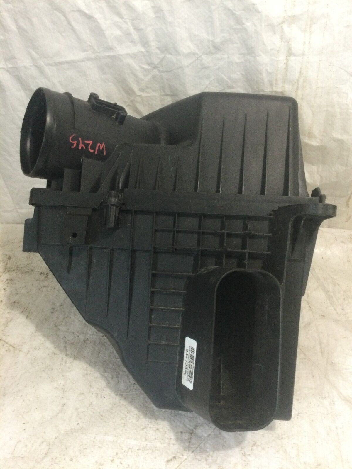 2019-2021 Chevy Silverado 1500 5.3L Air Cleaner Filter Housing OEM 84412395