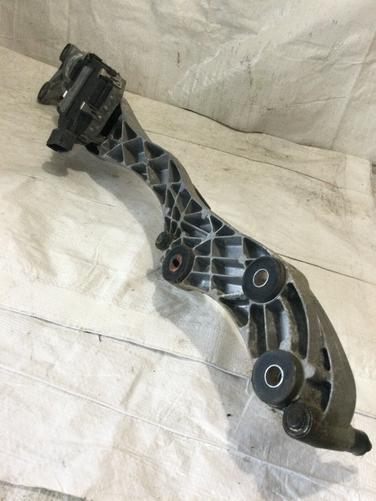 2004 BMW 745I Front Wiper Motor OEM 0390241832