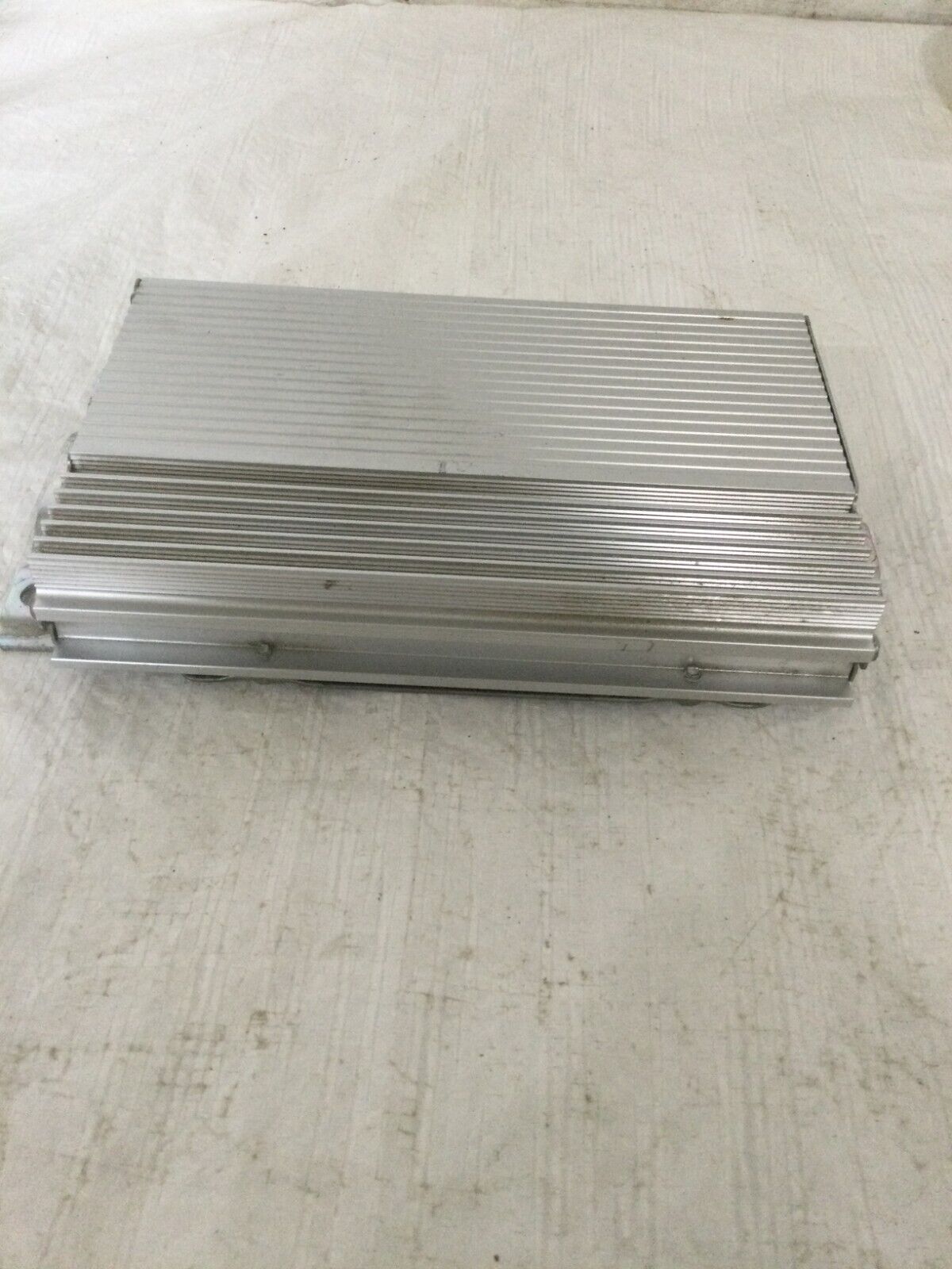 2007 Dodge Nitro Infinity Audio Stereo Radio AMP Amplifier 05091012AG