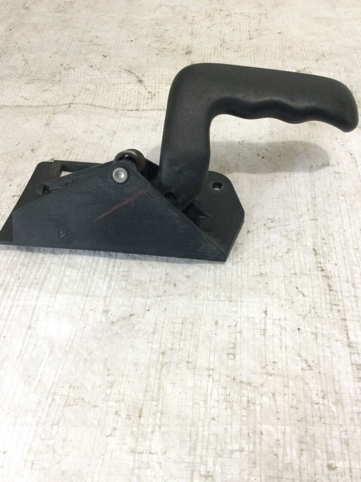 2006 GMC Sierra 2500HD Front Left Interior Door Handle OEM 15186042