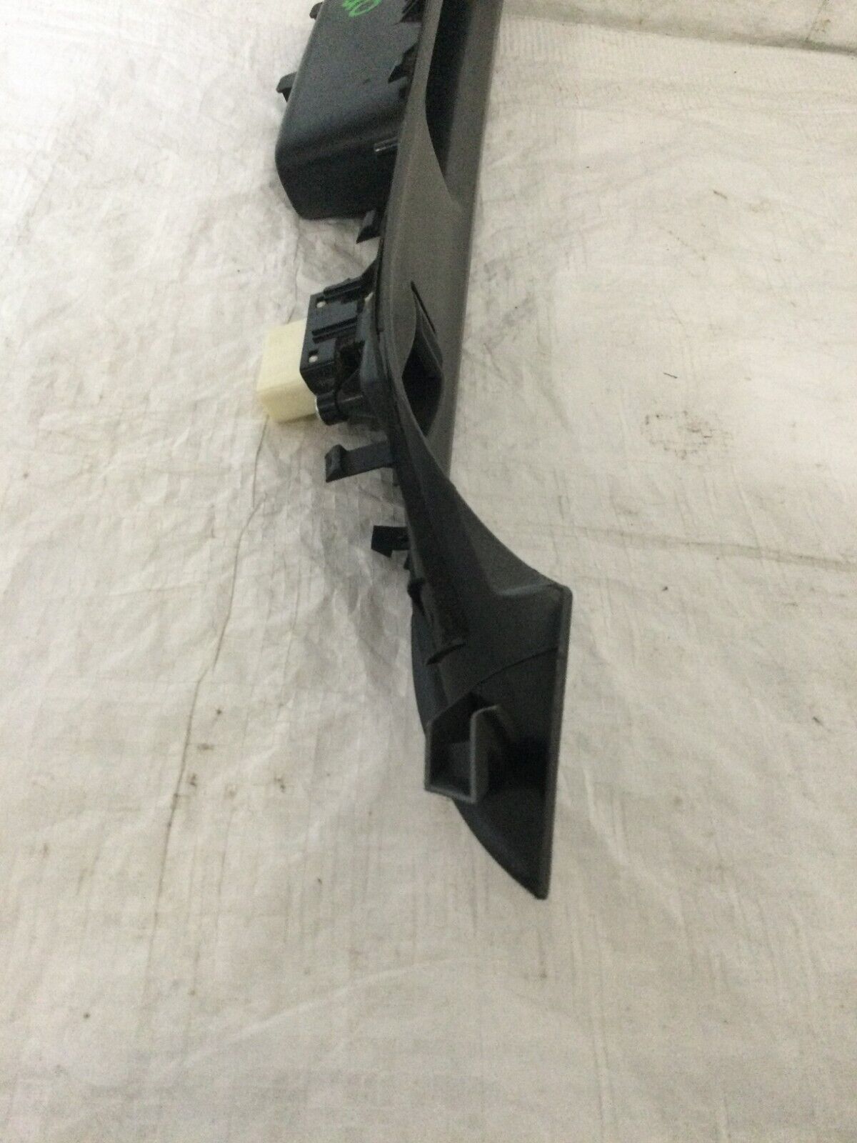 2003-2005 Mazda 6 Mazda Front Right Passenger Side Power Window Switch OEM