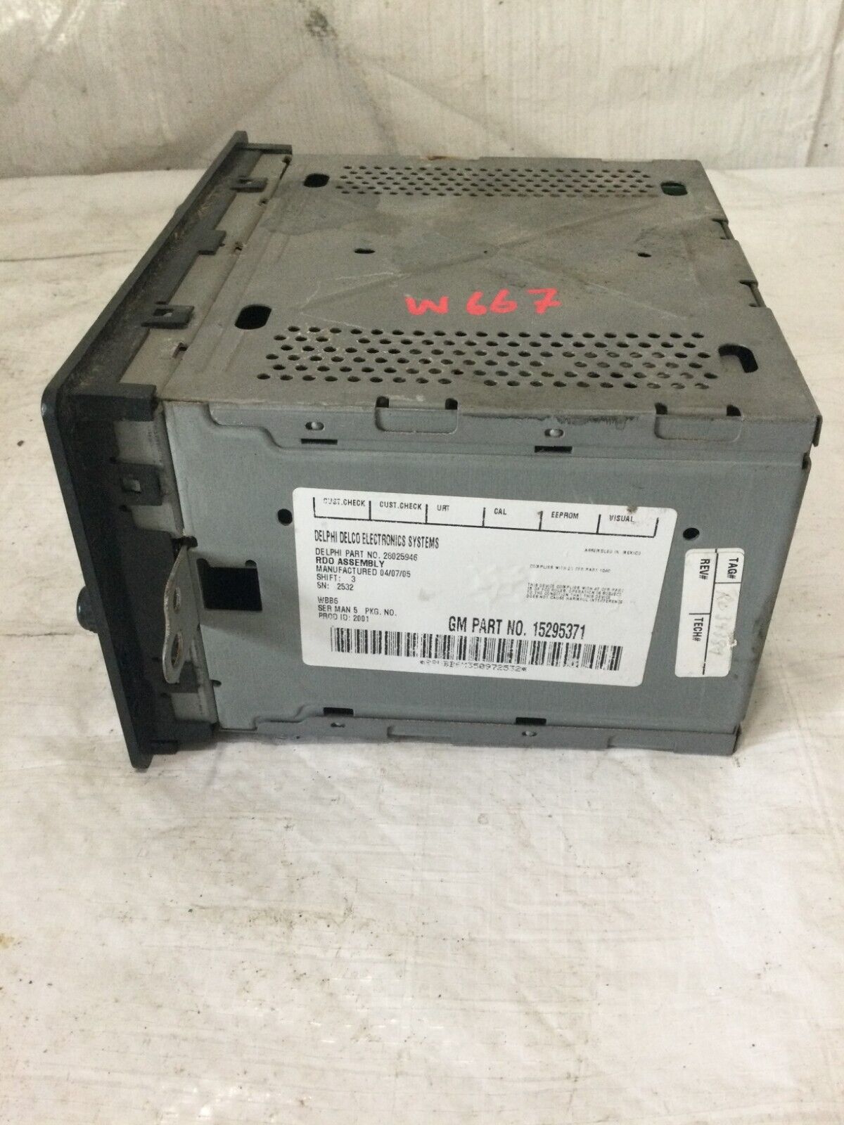 2005 Chevrolet Silverado 2500 Single Disc CD Player Radio OEM 15295371