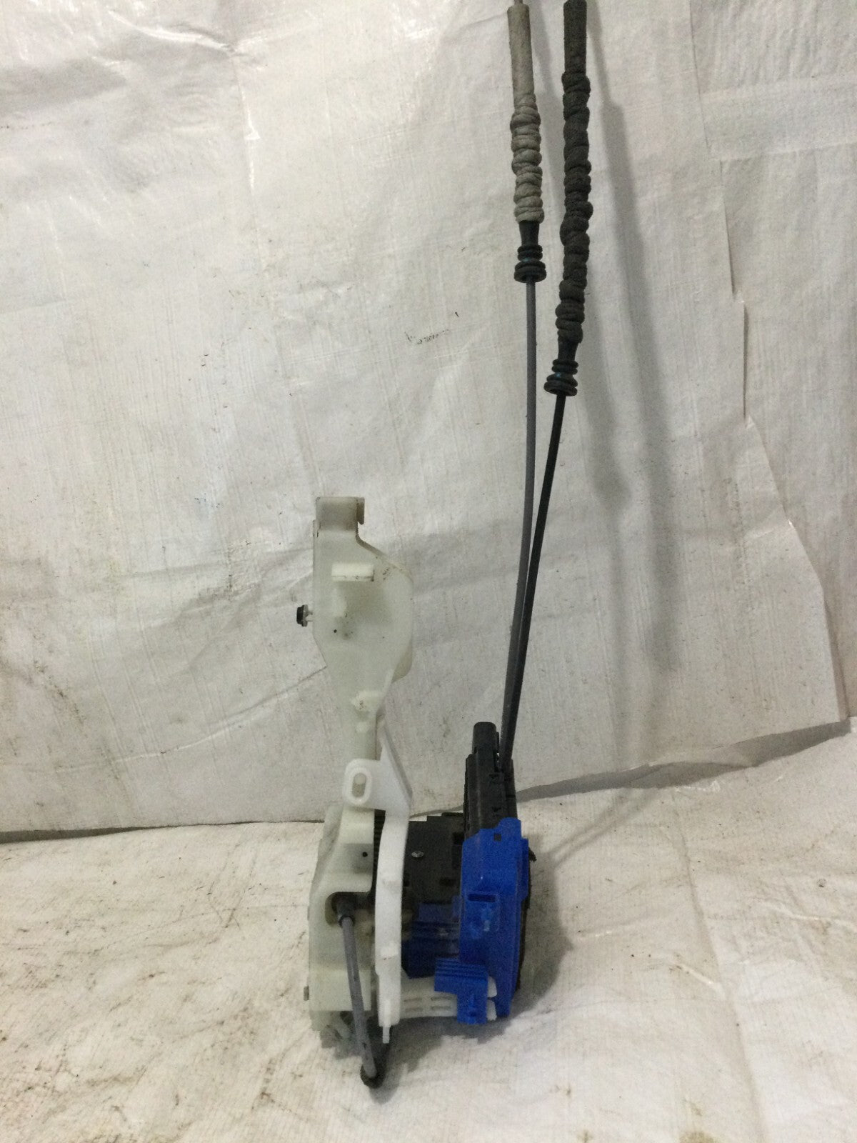 2017-2020 Hyundai Elantra Front Left Door Lock Latch Actuator 81310-F2030 OEM