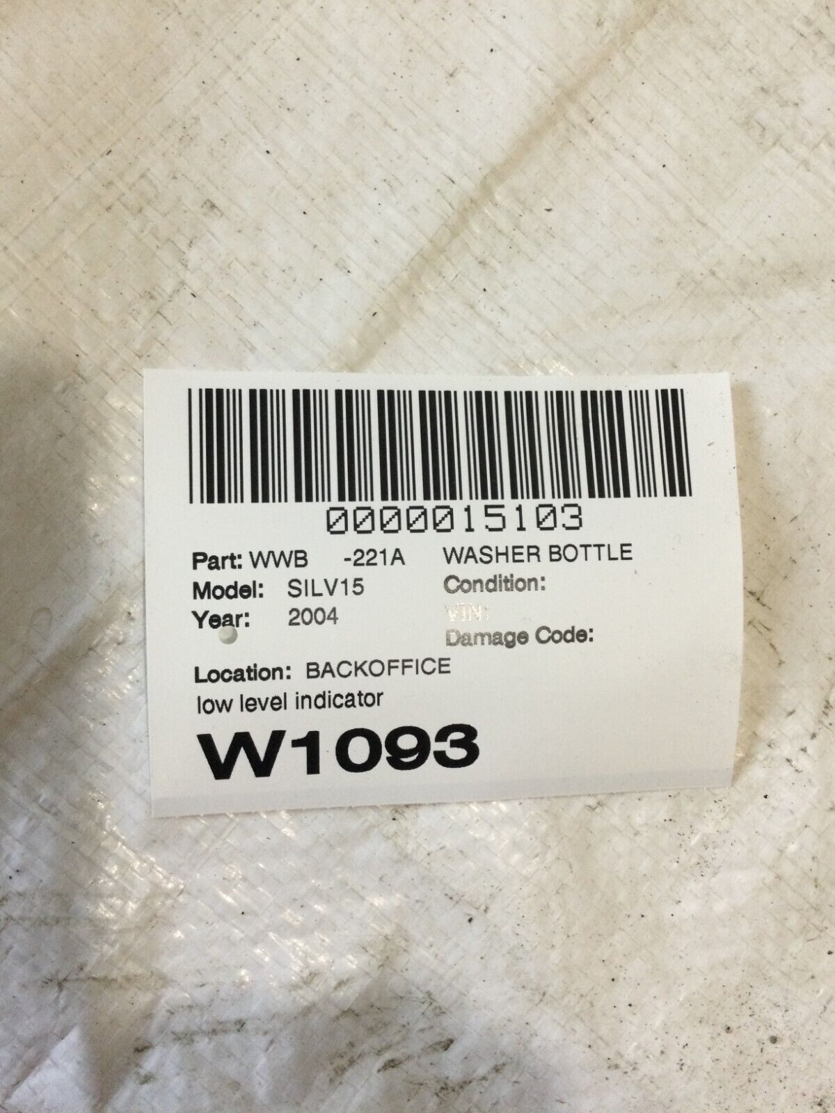 2004 Chevrolet Silverado 1500  Windshield Washer  Bottle  15073651 OEM