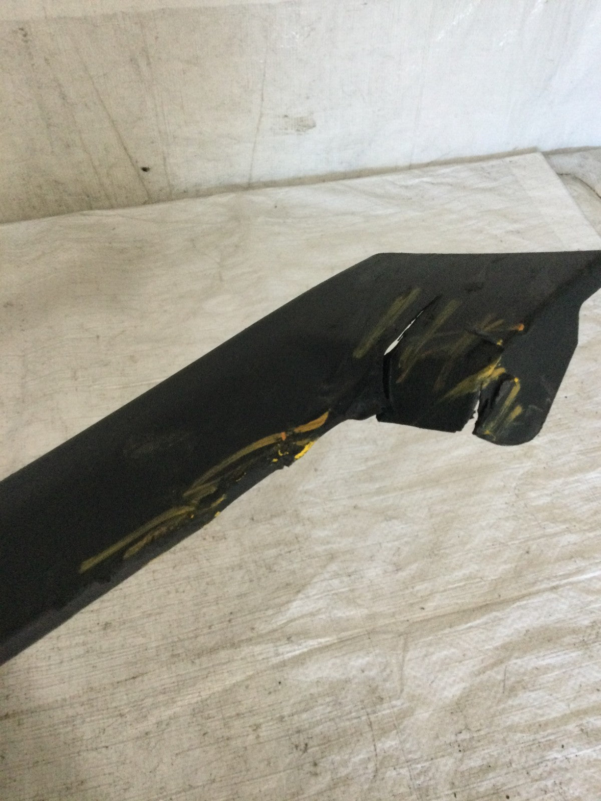 2017-2025 Jeep Compass Front Right Wheel Fender Flare Molding 5UP10TRMAB DAMAGED