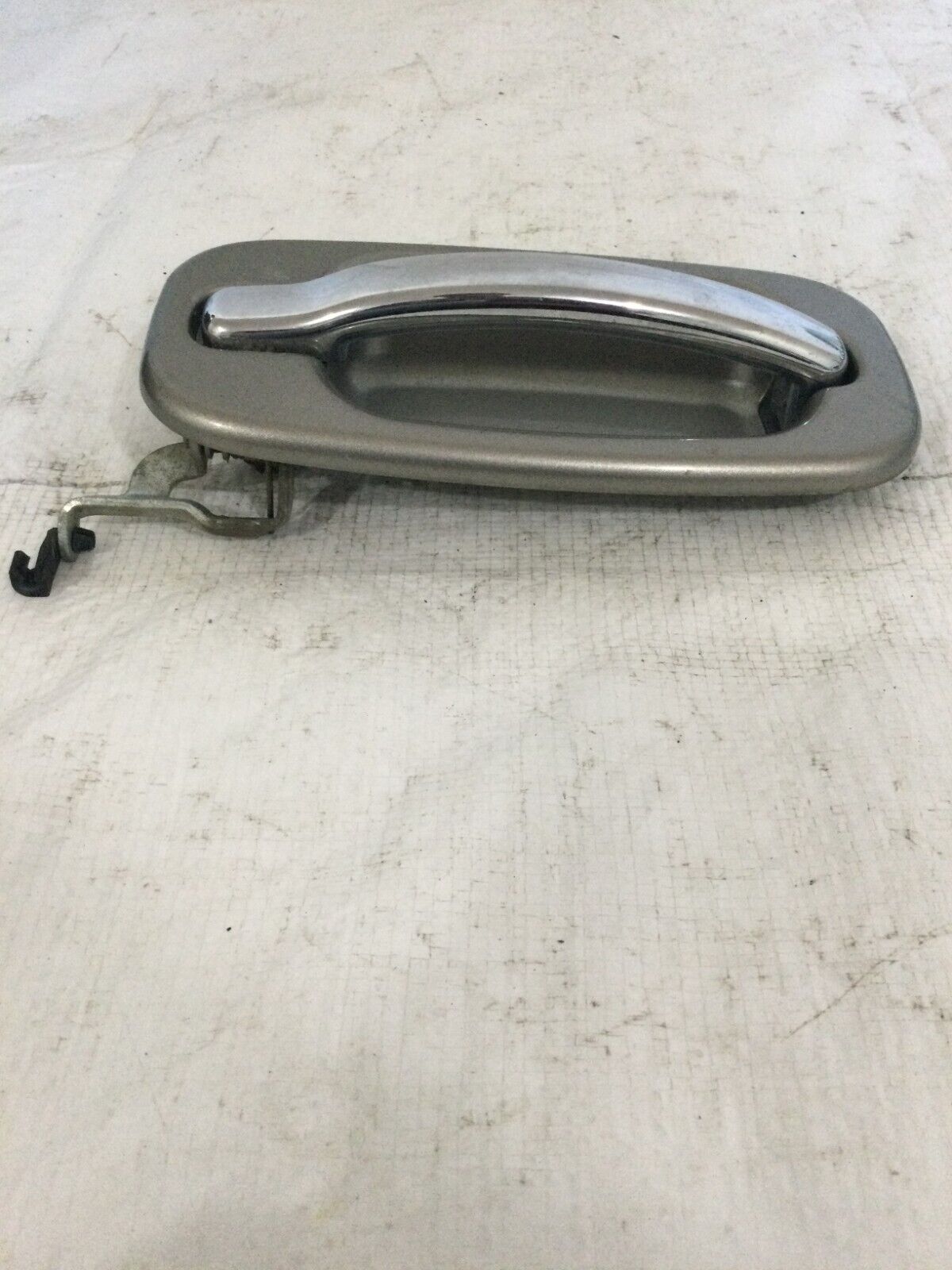 2002-2006 Cadillac Escalade EXT Exterior Door Handle Rear Left 15053143 OEM
