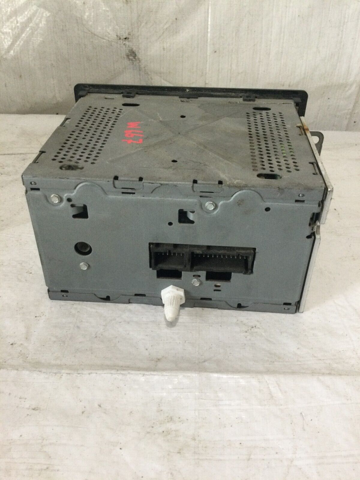 2005 Chevrolet Silverado 2500 Single Disc CD Player Radio OEM 15295371