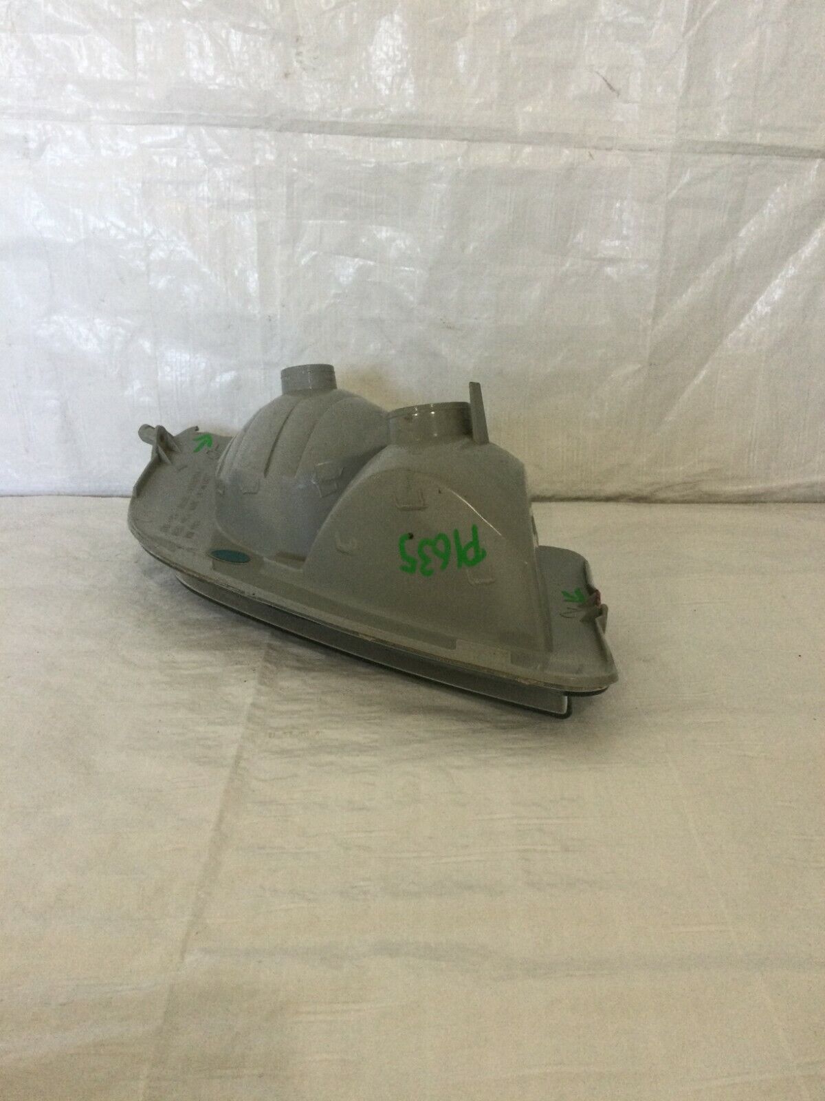 2002-2006 Chevy Avalanche Right Corner Park Light Passenger Side OEM RH