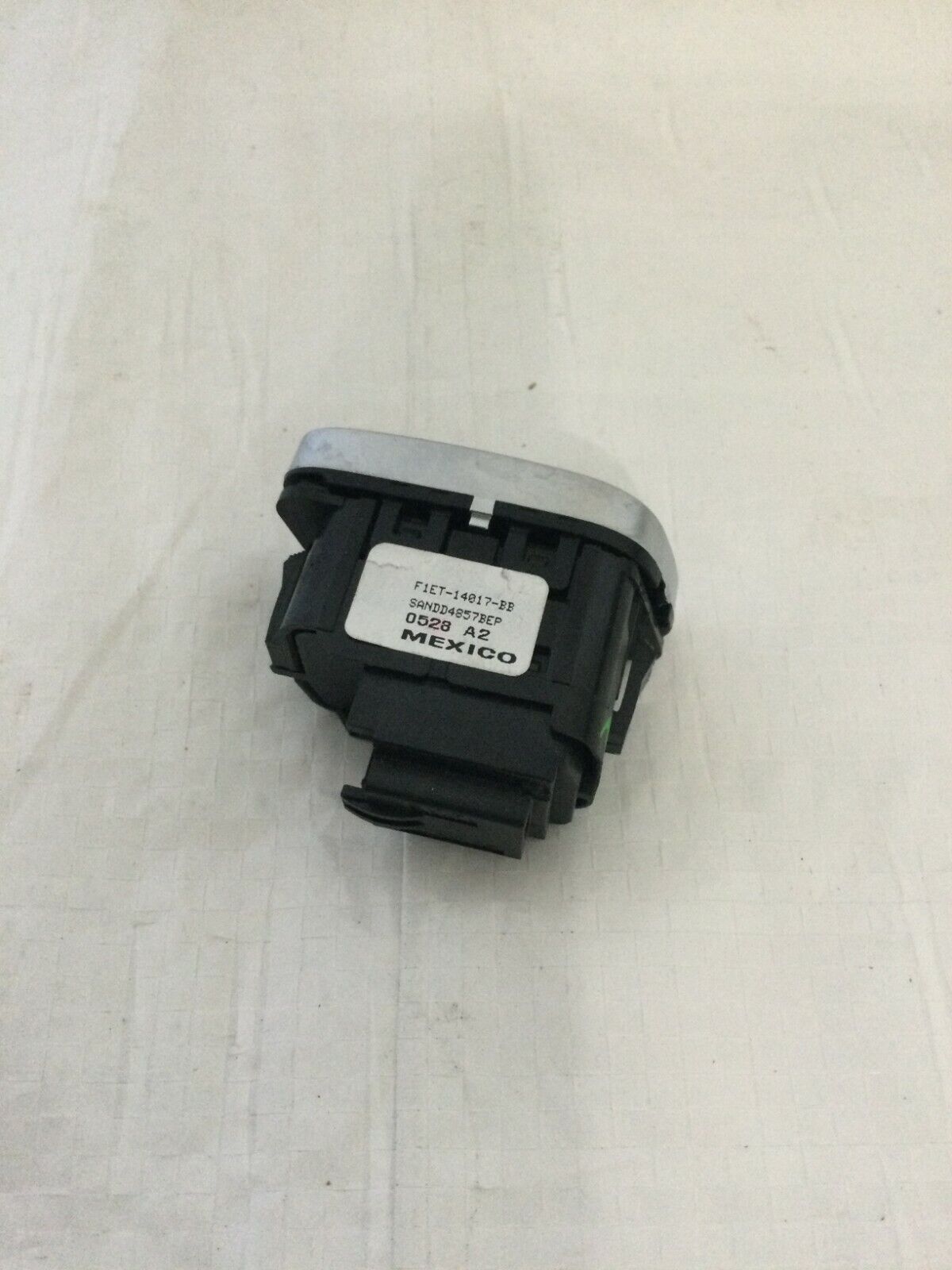 2017-2019 Ford Escape Front Right Passenger Door Lock Switch Button OEM