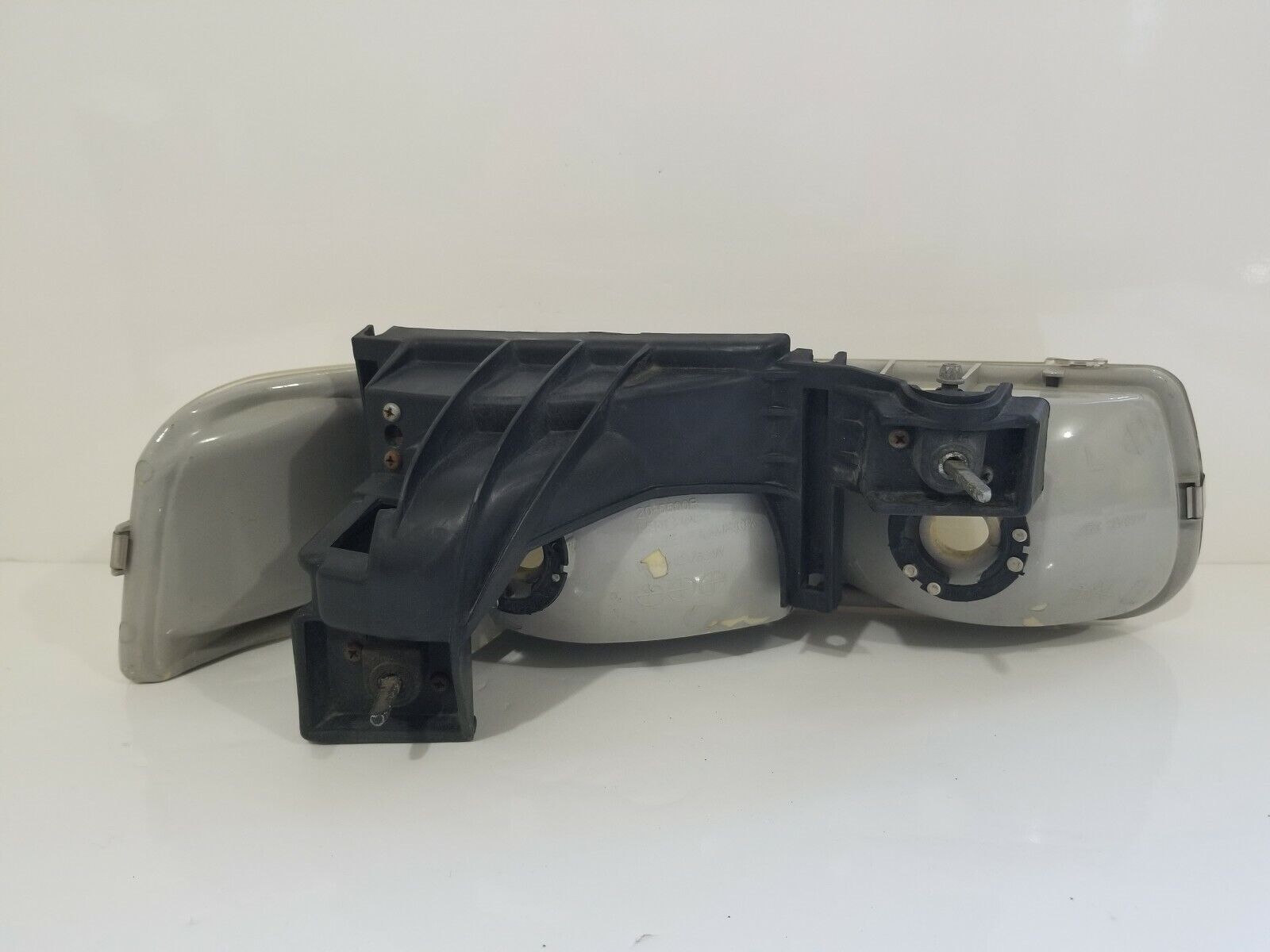 2001 Chevrolet Silverado 1500 Headlight Lamp Assembly Left Driver Side LH OEM