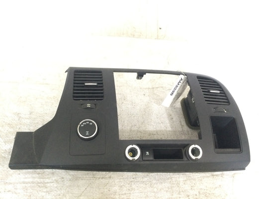 2010 Chevrolet Silverado 1500 Center Dash Radio Bezel Trim OEM 25905512