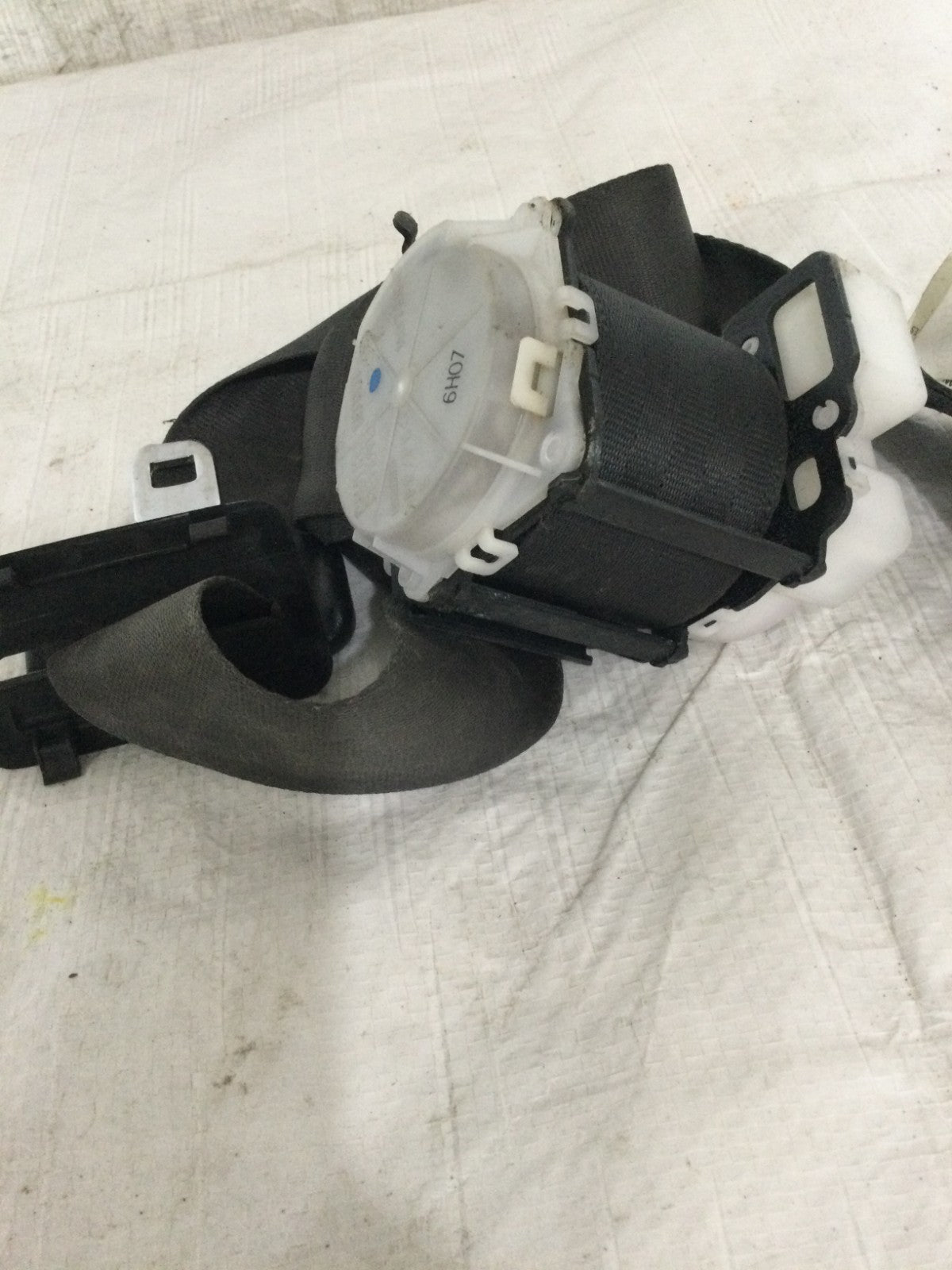 2007 Infiniti G35 Rear Right Passenger Side Seat Belt OEM 7Q3620