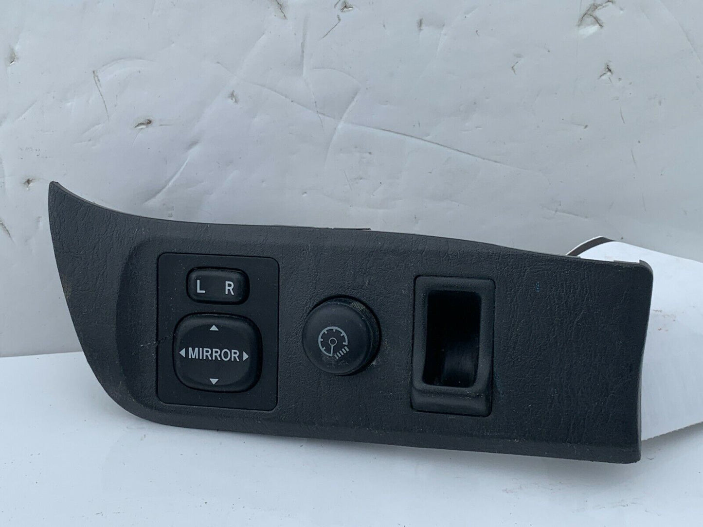 2001-2005 Toyota RAV4 Side View Mirror Adjustment Switch Panel Dimmer OEM