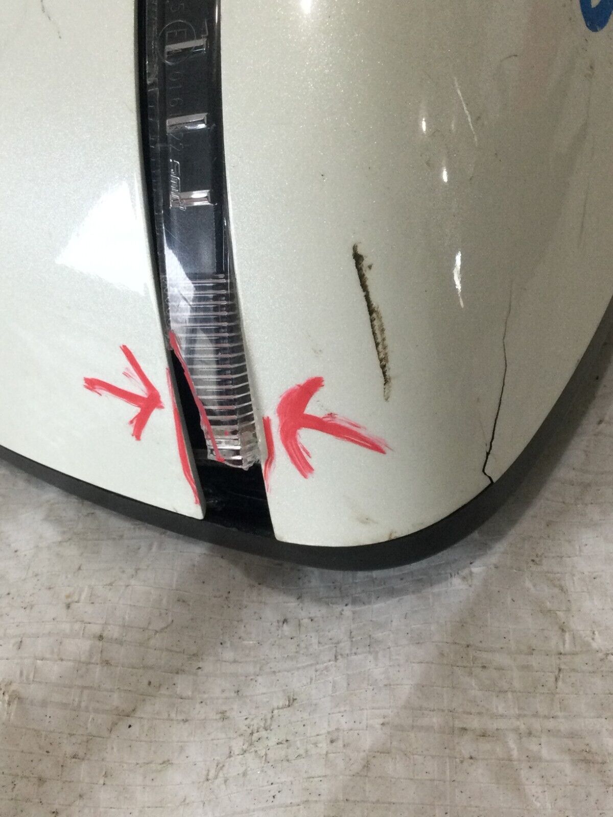 2019 Nissan Rogue Door Mirror w/ Signal Left Side Power OEM 963029TB1C (Damaged)