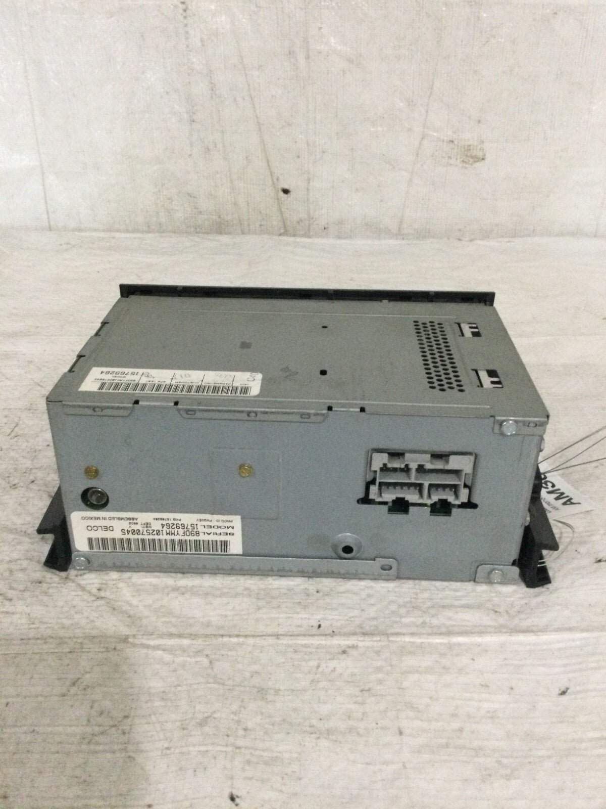 2001 Chevrolet Silverado 2500 AM-FM Radio Stereo Tuner Receiver OEM 15769264