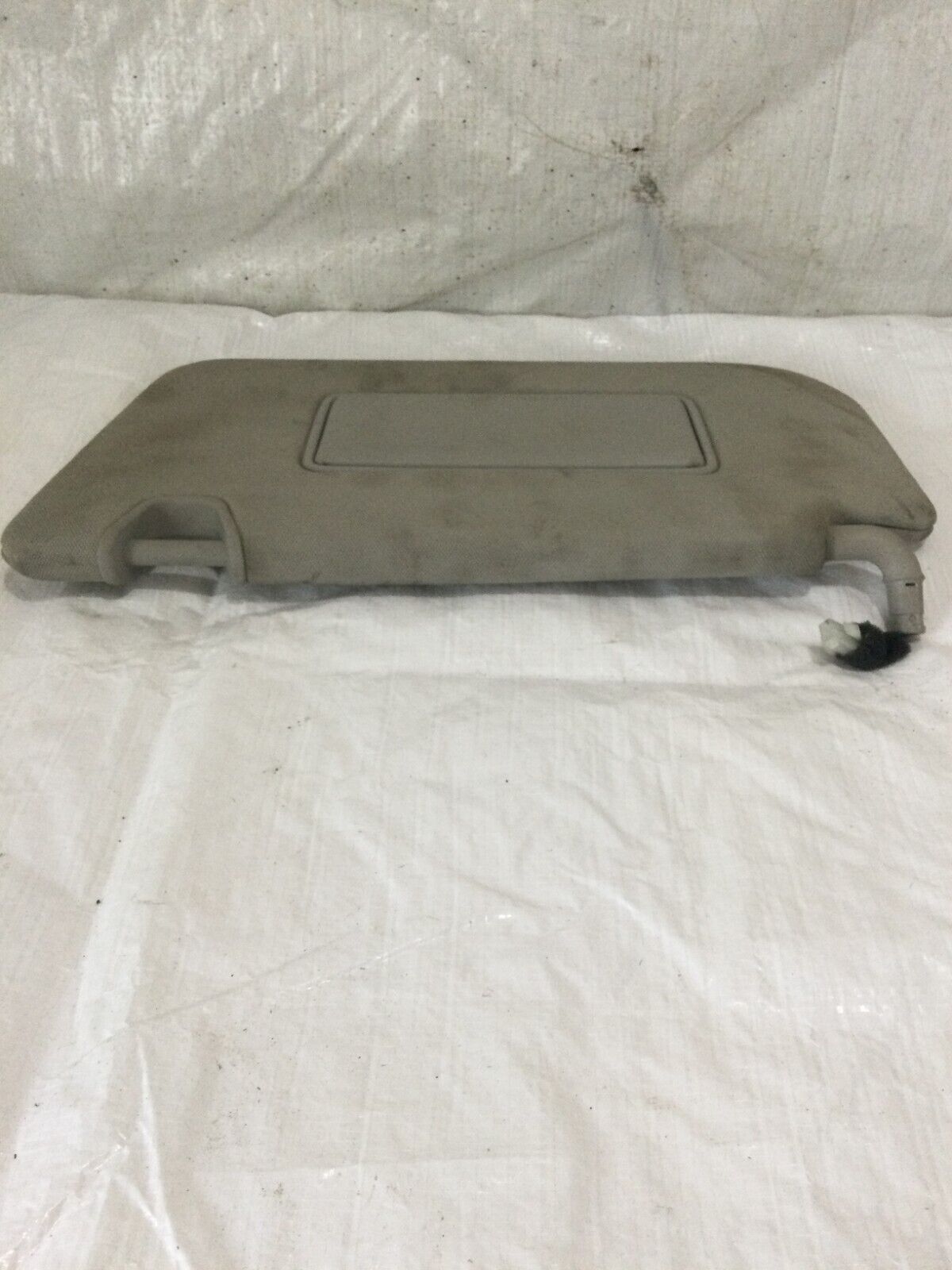 2017-2020 Nissan Rogue Illuminated Sun Visor LH Left Driver Side OEM LH