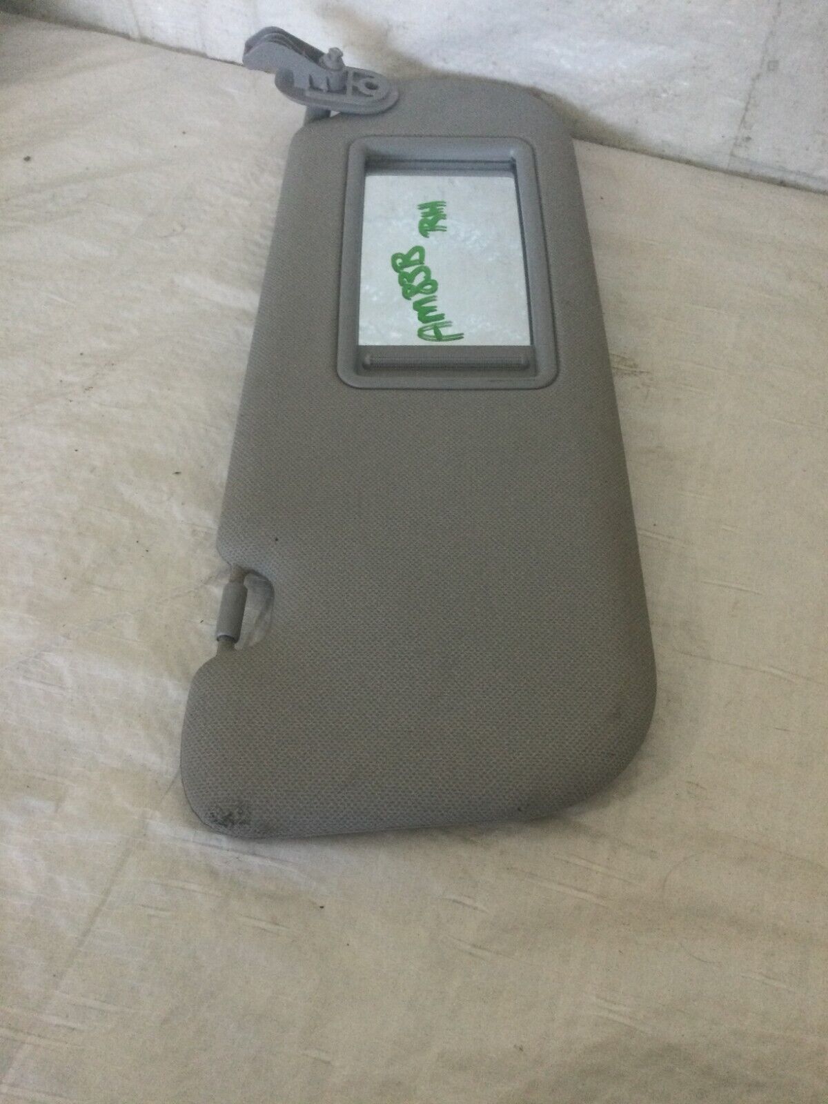 2016-2017 Hyundai Elantra Sun Visor Right Passenger Side OEM RH