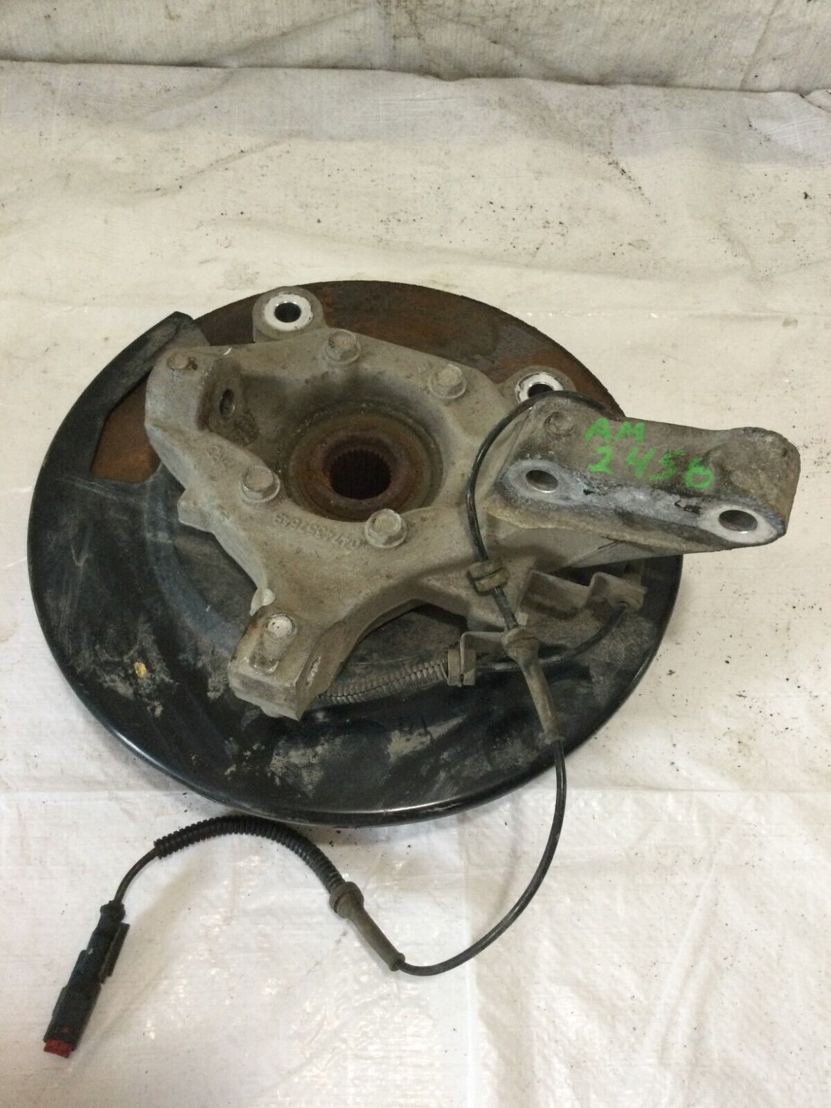2017 Dodge Grand Caravan Front Right Spindle Knuckle Bearing Hub OEM