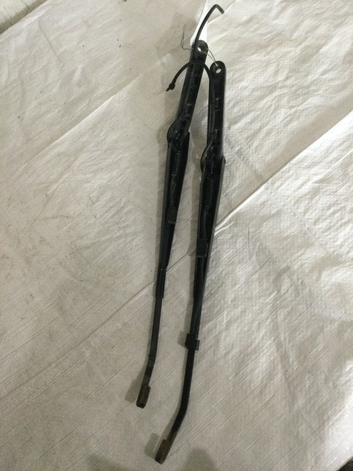 2001 Chevrolet Silverado 2500 Wiper Arm Set OEM