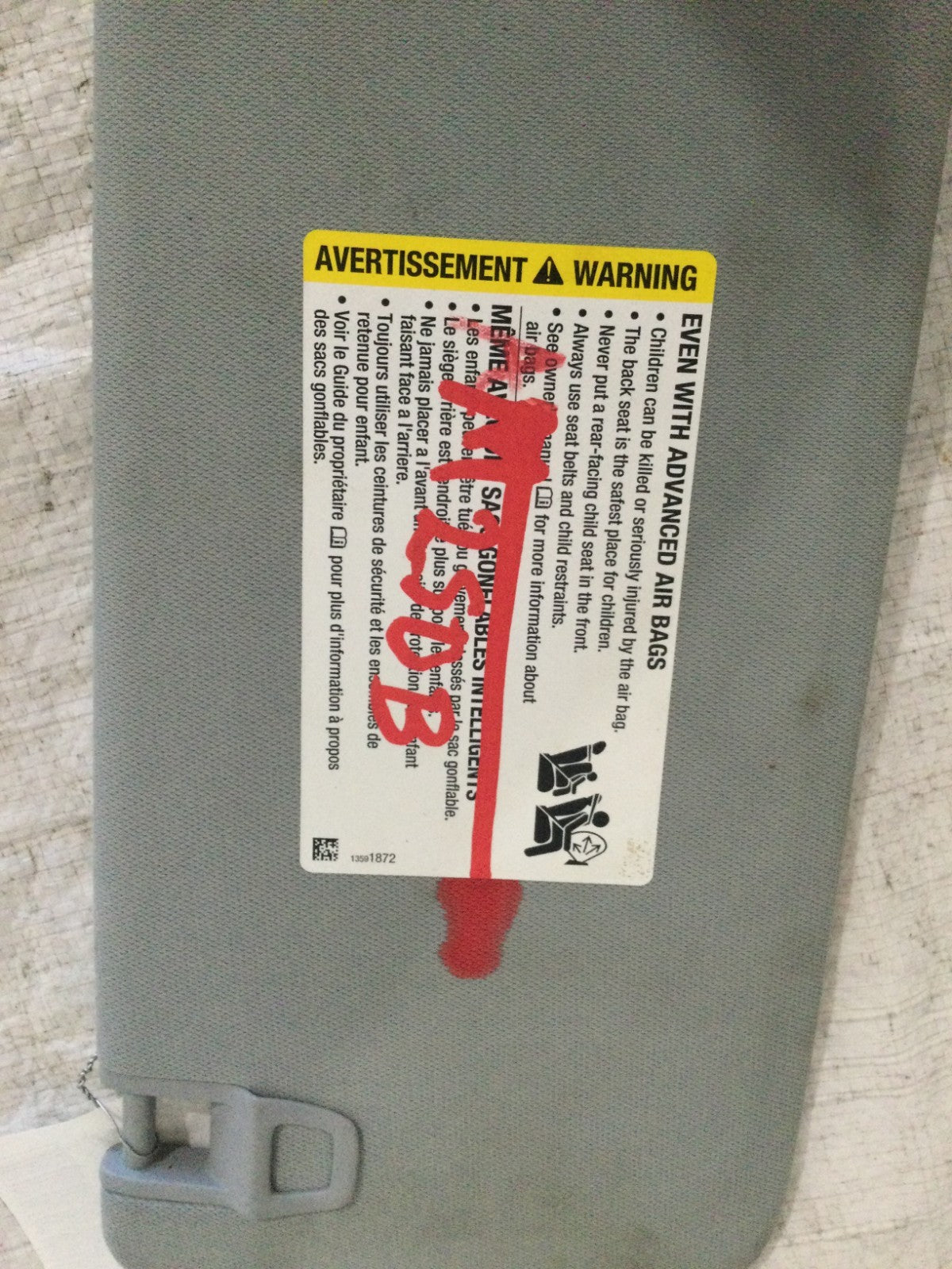 2019-2022 Chevrolet Blazer Left Driver Sun Visor OEM 13591872