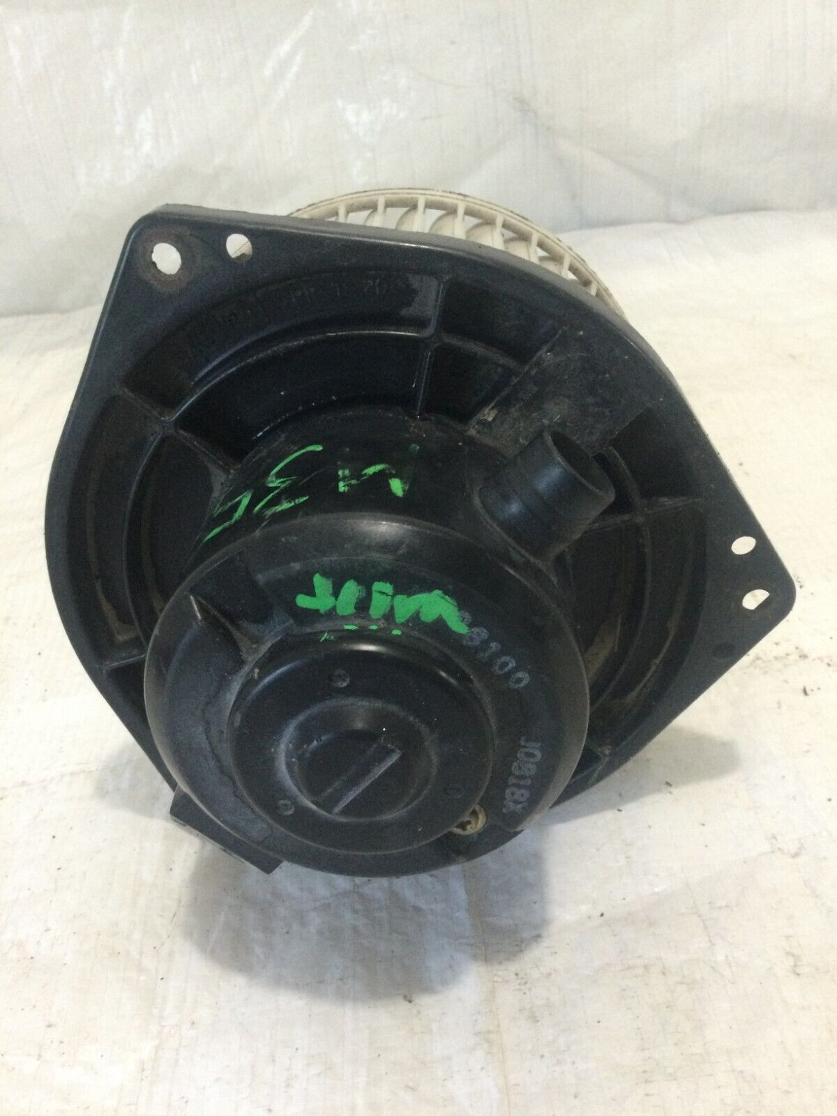 2001 Nissan Xterra A/C Heater Blower Motor OEM