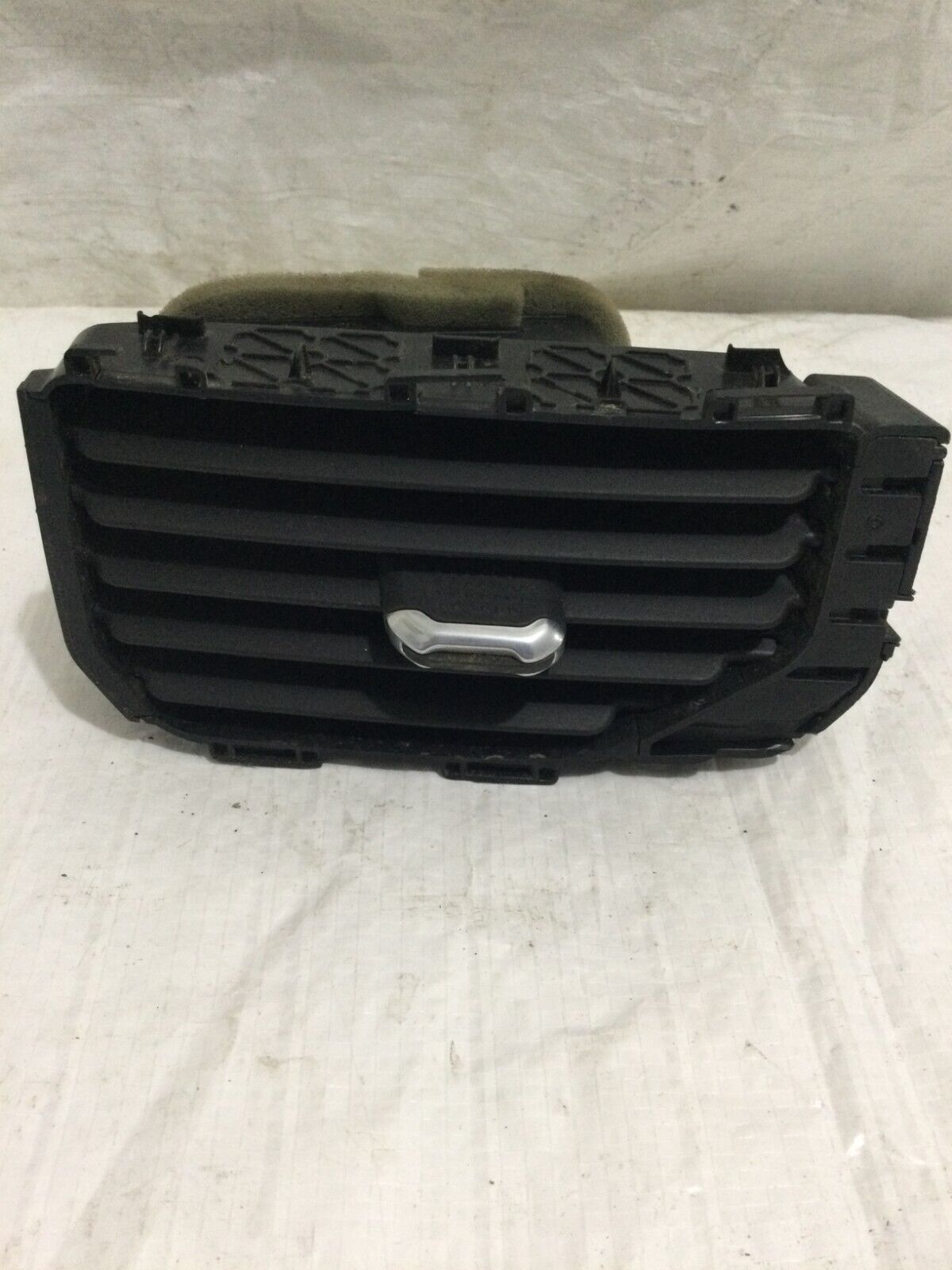 2019-2022 GMC Sierra 1500 Front Right Dashboard Outer Air Vent 23356904 OEM