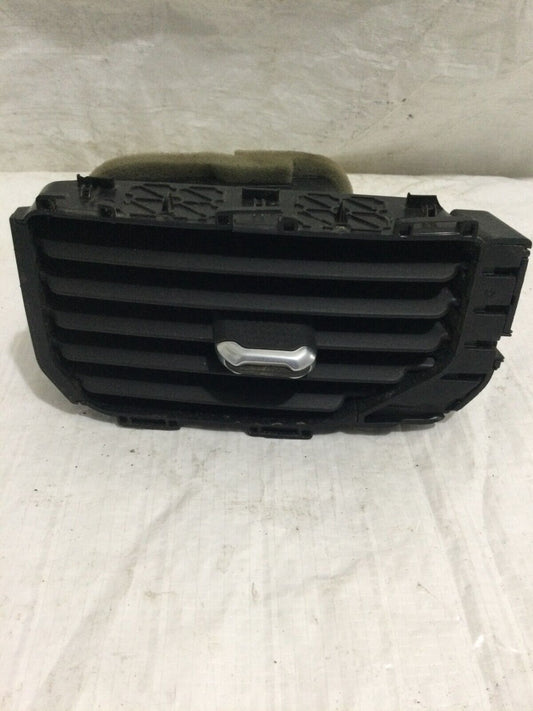 2019-2022 GMC Sierra 1500 Front Right Dashboard Outer Air Vent 23356904 OEM
