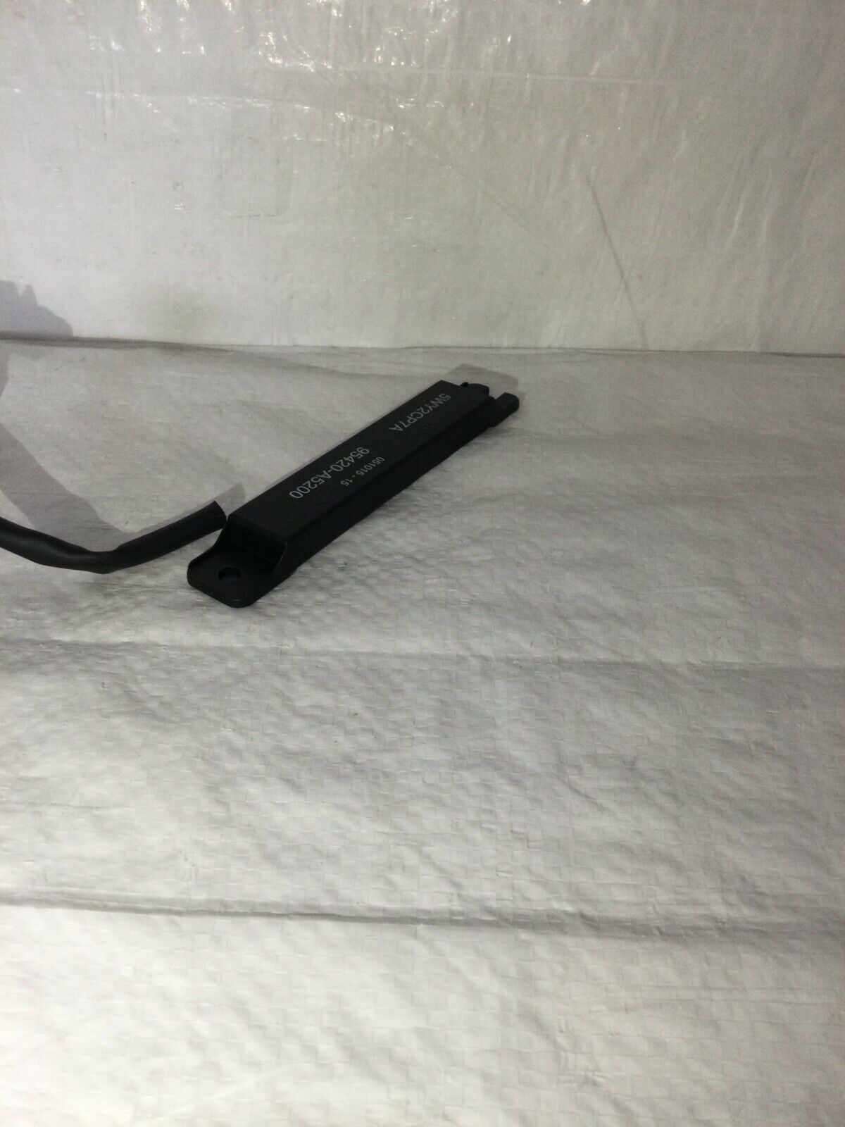 2016-2017 Hyundai Elantra GT Keyless Entry Smart Key Antenna 95420-A5200 OEM